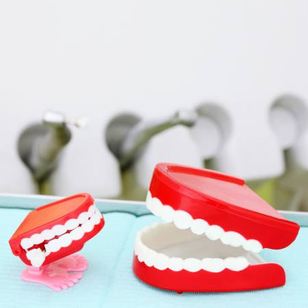 teeth, red, maxilar, feet, dentist Pavel Losevsky - Dreamstime