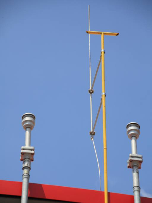 sky, antena, yellow, red, sky, blue sky, object Alexcameraman