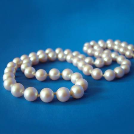 marbles, balls, blue, necklace Susan Quinland-stringer - Dreamstime