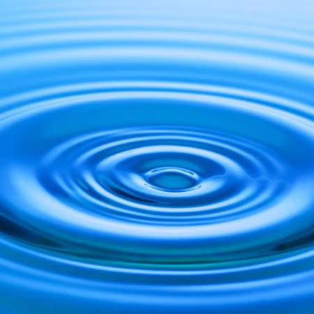 water, blue Bjørn Hovdal - Dreamstime