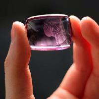 Pixwords The image with hand, mauve, color, object, stone, transparent Ioldeez