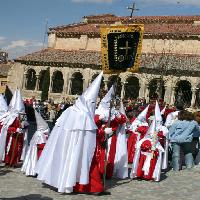 Pixwords The image with people, crowd, flag, coats, masks, mask, church, cross, persons Korshunova