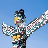 Pixwords The image with totem, colours, yellow, bird, wings, Mark Hryciw - Dreamstime